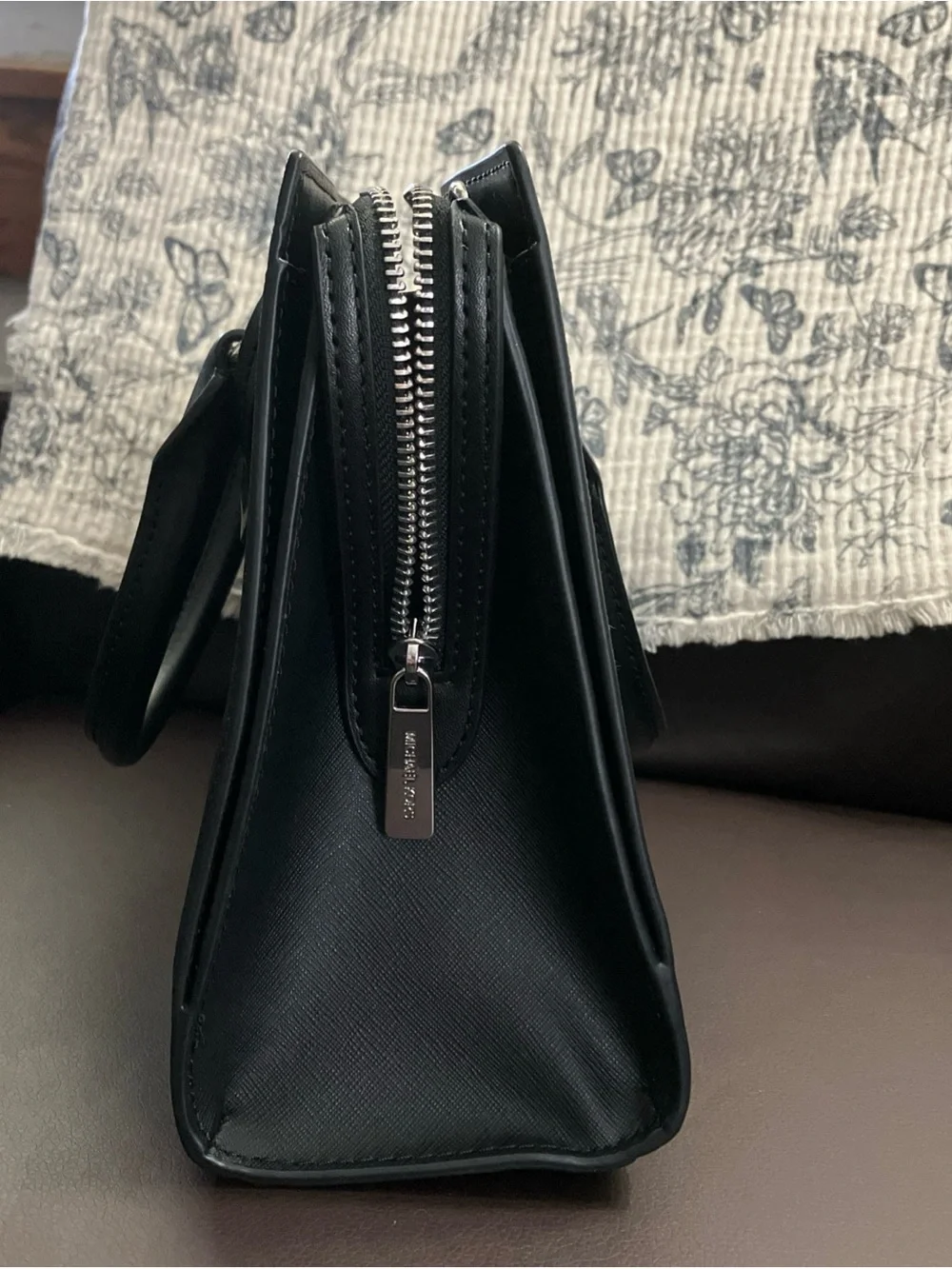 Michael  Kors Sheila Medium Logo Satchel Crossbody Black/Silver